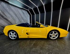Bild 4/25 von Ferrari F 355 Spider (1996)