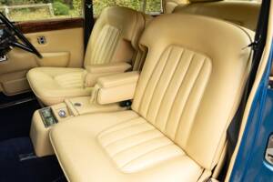 Image 28/50 of Rolls-Royce Silver Shadow II (1979)