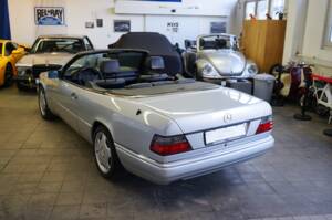 Bild 63/69 von Mercedes-Benz E 320 "Final Edition" (1997)