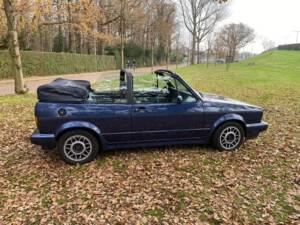 Image 7/24 of Volkswagen Golf I Cabrio GLi 1.8 (1991)