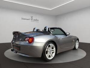 Bild 8/34 von BMW Z4 3.0i (2004)
