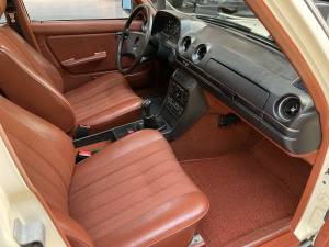 Afbeelding 16/40 van Mercedes-Benz 230 E (1983)