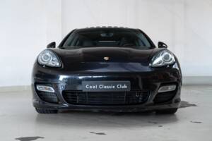 Image 2/31 of Porsche Panamera Turbo (2010)