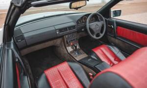 Immagine 4/42 di Mercedes-Benz SL 320 (1995)