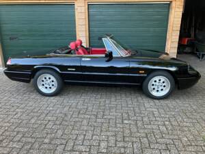 Bild 1/25 von Alfa Romeo 2.0 Spider (1991)