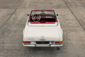 Image 4/60 of Mercedes-Benz 230 SL (1967)