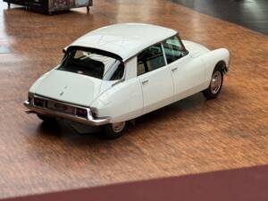 Immagine 11/43 di Citroën ID 19 (1958)