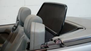 Image 26/34 of Mercedes-Benz 500 SL (1991)