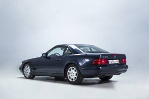 Immagine 16/38 di Mercedes-Benz SL 320 (1997)