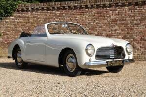 Imagen 37/50 de SIMCA 8 Sport (1950)