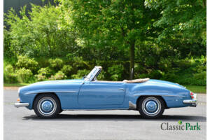 Image 2/50 of Mercedes-Benz 190 SL (1961)