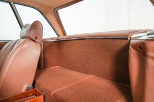 Image 4/24 of Mercedes-Benz 280 SL (1970)