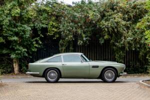 Image 18/50 de Aston Martin DB 4 (1960)