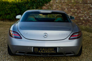 Image 6/50 of Mercedes-Benz SLS AMG (2011)