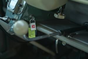 Image 32/41 de Citroën 2 CV (1963)