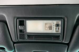 Image 26/32 of Mercedes-Benz 500 E (1992)