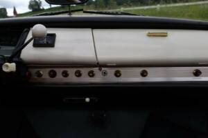 Image 27/37 of Citroën ID 19 (1964)