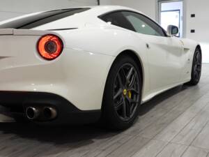 Image 11/15 de Ferrari F12berlinetta (2013)