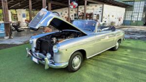Image 35/61 de Mercedes-Benz 220 S Cabriolet (1957)