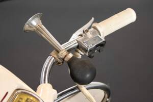 Bild 46/50 von Piaggio Vespa 150 "Struzzo" VL (1955)