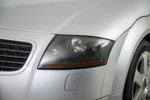 Image 22/50 of Audi TT 1.8 T (1999)