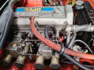 Image 65/71 of Opel GT 1900 (1970)