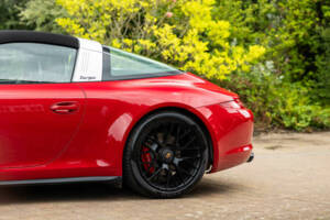 Immagine 22/50 di Porsche 911 Targa 4 GTS (2015)