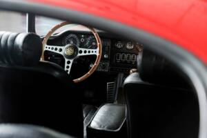 Bild 17/44 von Jaguar E-Type (2+2) (1969)