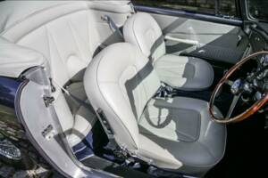 Immagine 15/24 di Aston Martin DB 6 Volante (1967)