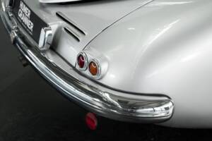 Image 38/50 of Tatra T 87 (1949)