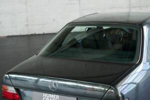 Bild 36/50 von Mercedes-Benz 300 CE (1991)