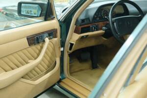 Bild 36/50 von Mercedes-Benz 420 SEL (1990)