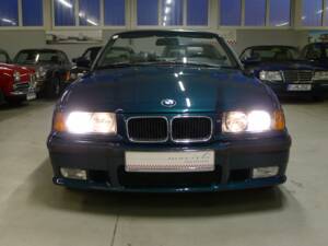 Imagen 21/35 de BMW 328i (1996)