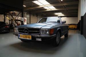 Image 33/41 of Mercedes-Benz 500 SL (1986)
