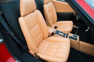 Afbeelding 25/41 van Ferrari 328 GTS (1989)