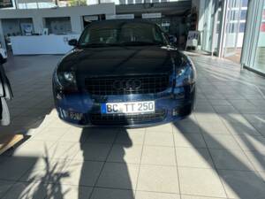 Image 2/10 of Audi TT 1.8 T (2002)