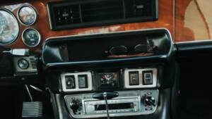 Image 8/15 of Jaguar XJ 6 C 4.2 (1977)