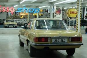 Image 8/50 de Mercedes-Benz 280 SLC (1977)