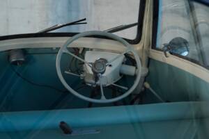 Image 15/29 of BMW Isetta 300 (1962)