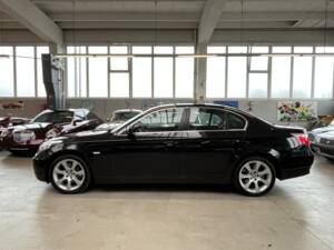 Afbeelding 30/38 van BMW 530i (2003)