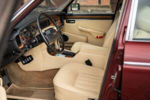 Bild 23/46 von Jaguar XJ 12 (1991)