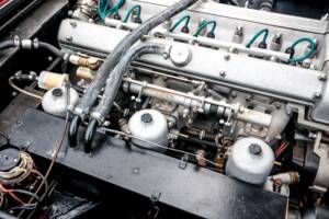 Bild 21/22 von Aston Martin DBS (1970)