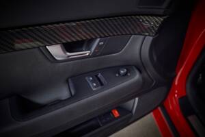Image 83/95 of Audi RS4 Avant (2006)