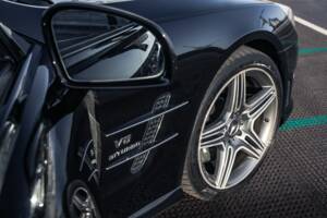 Image 17/33 de Mercedes-Benz SL 63 AMG (2012)