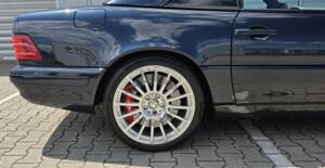 Image 53/100 of Mercedes-Benz SL 500 (1999)