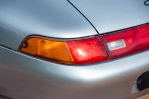 Image 6/15 of Porsche 911 Carrera 4 (1994)