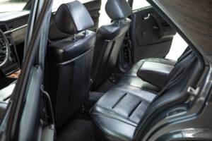Image 16/23 de Mercedes-Benz 190 E 2.5-16 (1989)