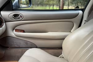 Image 33/40 de Jaguar XKR (1998)