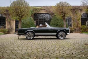 Imagen 5/30 de Mercedes-Benz 250 SL (1967)