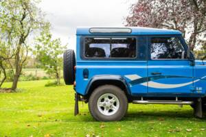 Image 45/50 of Land Rover Defender 90 "50th Anniversary" (1998)